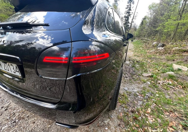 Porsche Cayenne cena 86000 przebieg: 313000, rok produkcji 2011 z Grybów małe 211
